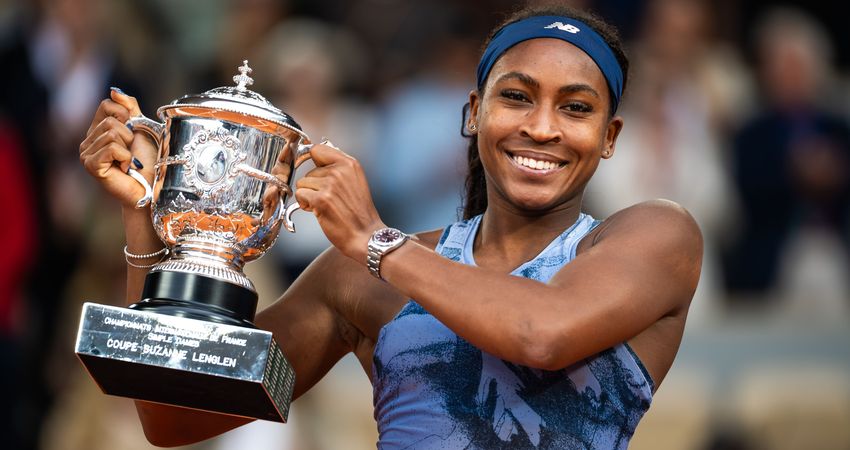 Coco Gauff Roland Garros 2025 title trophy